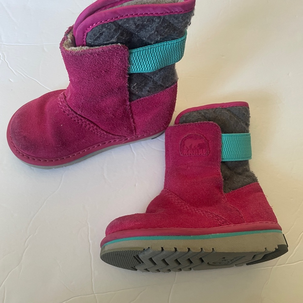 Sorel Kids' Fuchsia and Charcoal Boots - Picture 5 of 5